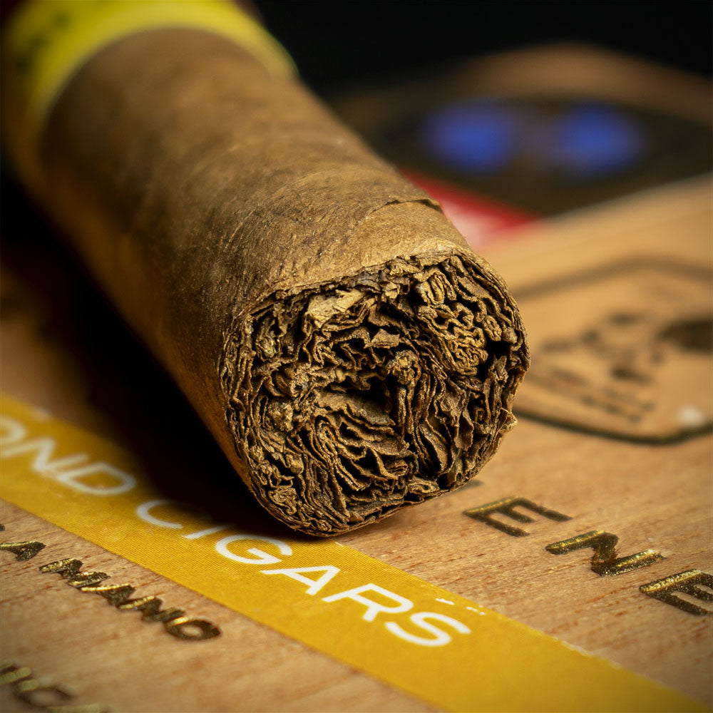 Leon Jimenes Petit Corona Blond Vanilla Cigar Single - Image 6